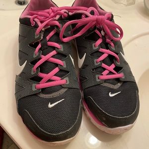Nike Women’s Flex Supreme Size 8